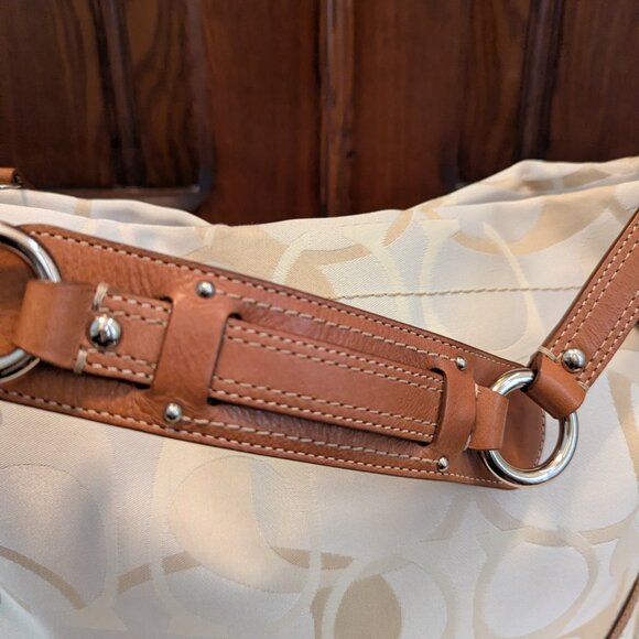 Vintage Coach Carly Optic Signature Shoulder Bag - Picture 9 of 11